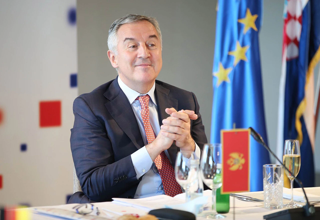 Milo Đukanović pozitivan na koronavirus