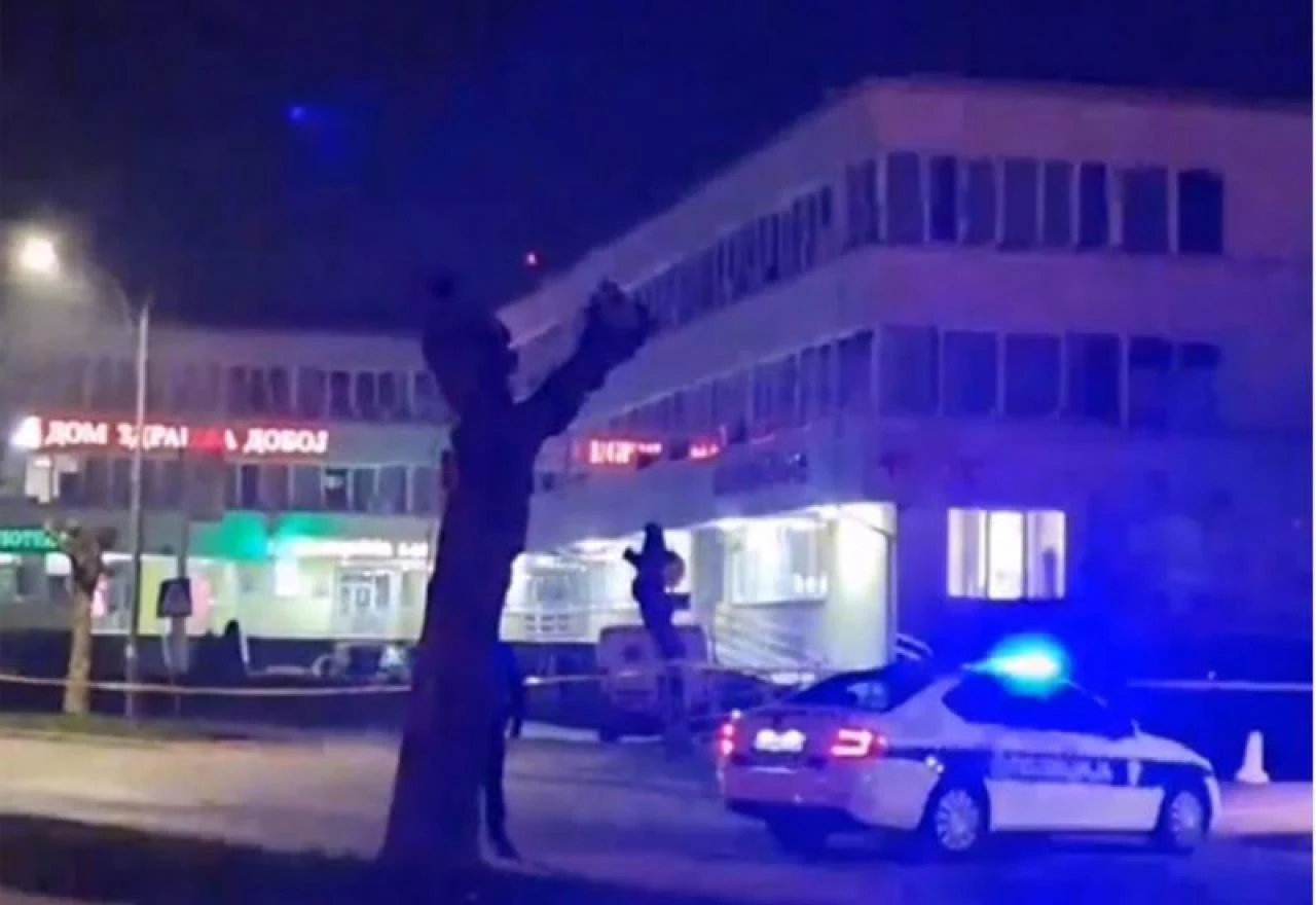 Završena talačka kriza u Doboju: Policija uhitila muškarca s bombom