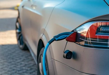 Vlasti u BiH izbjegavaju električna i hibridna vozila i ne mare za zaštitu okoliša