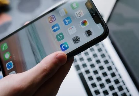 Apple značajno otežao neovlaštenim servisima zamjenu zaslona na iPhoneu 13