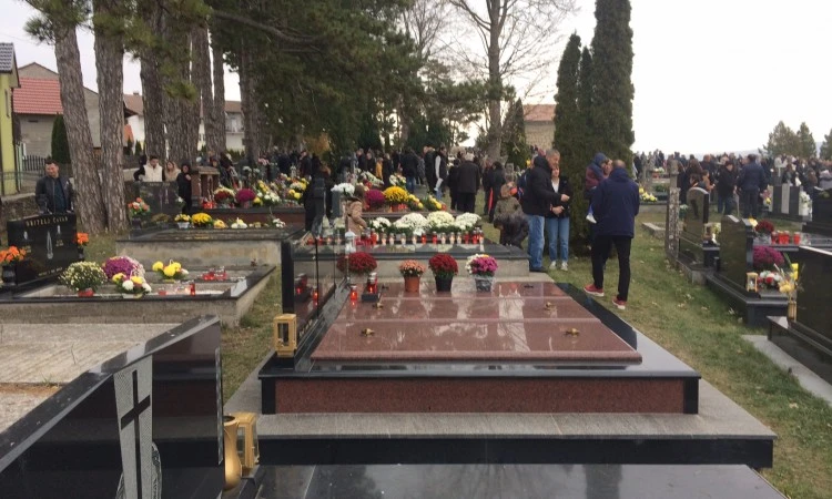 Obilježavanje blagdana Svih svetih u Tomislavgradu i Livnu