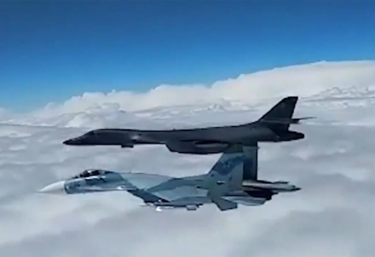 Sukhojima na američke bombardere