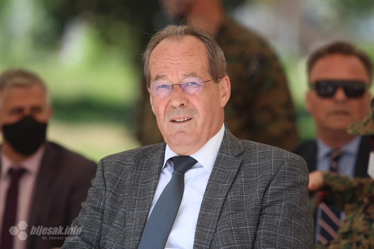 Podžić: Vojna vježba nije otkazana, samo je odgođena