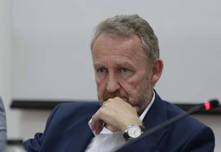 Trivić Bakiru: Jesmo li pokvareni?