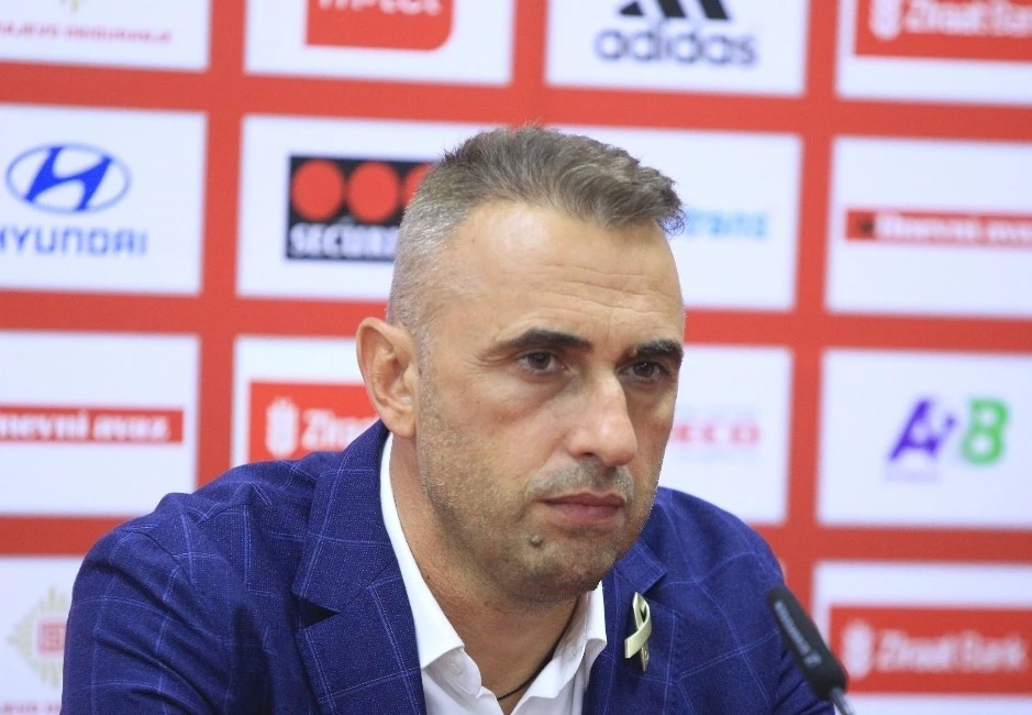 Petev o aferama: To je ojačalo atmosferu, žao mi igrača jer su se bacali na glavu
