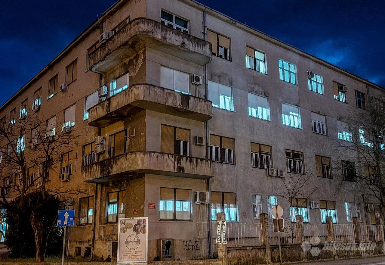 SKB Mostar: Rast broja pacijenata u Covid bolnici ugrožava naš rad