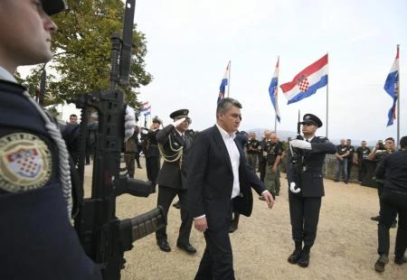 Milanović odlikovao postrojbu HVO-a: Nije zamišljeno da se ikoga ponizi