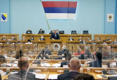 U ponedjeljak konsultacije političkih lidera u RS zbog odluke visokog predstavnika