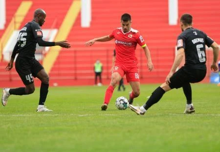 Peh za Velež: Ozlijedio se Radovac, upitan za AEK