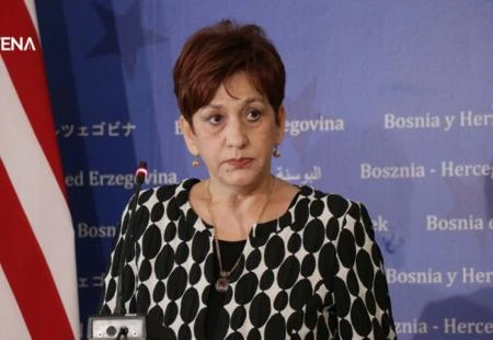 Čolo: Ustav se mora promijeniti