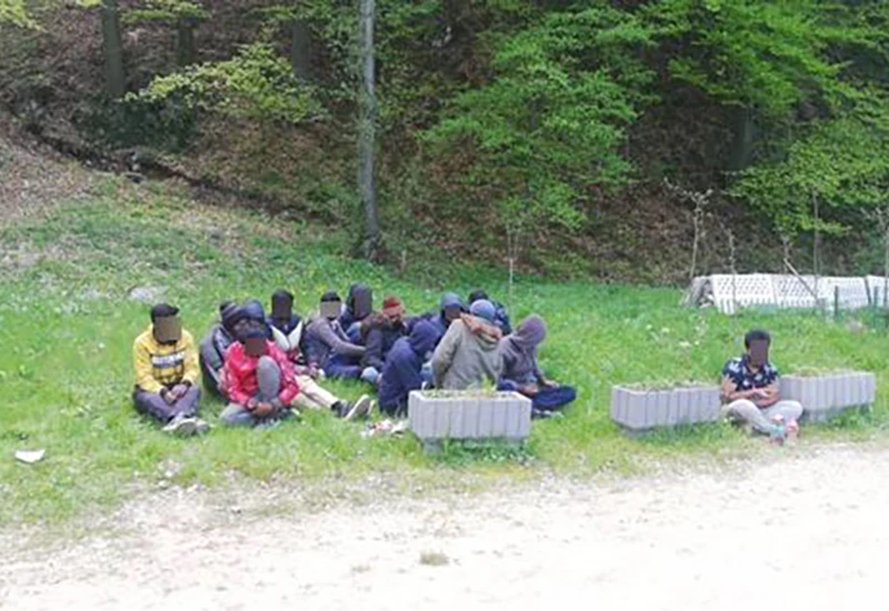 Pronađeno mrtvo tijelo - Migranti se sukobili s policijom nedaleko Bihaća