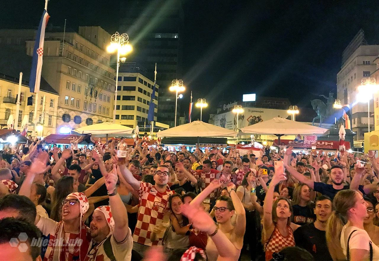Ludnice na ulicama nakon pobjede Hrvatske