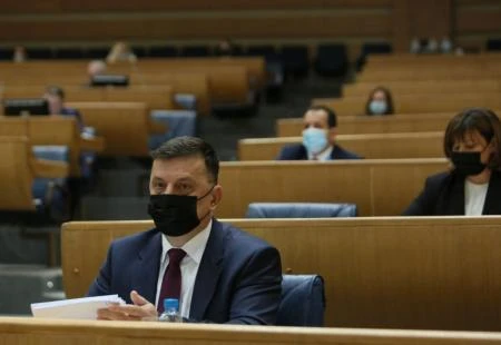 Tegeltija: Nitko ne blokira usvajanje proračuna