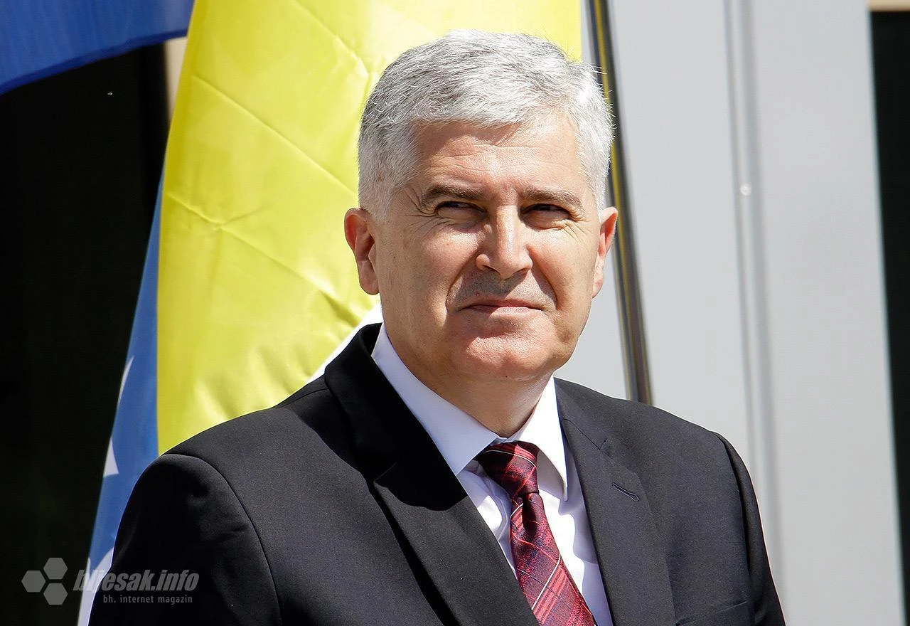 Čović čestitao Dan državnosti Hrvatske: Hrvati iz BiH imaju dvije domovine