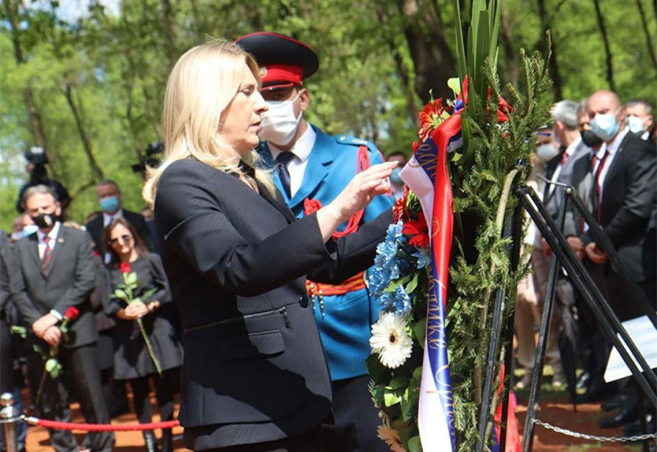 Nezreli za zajedništvo