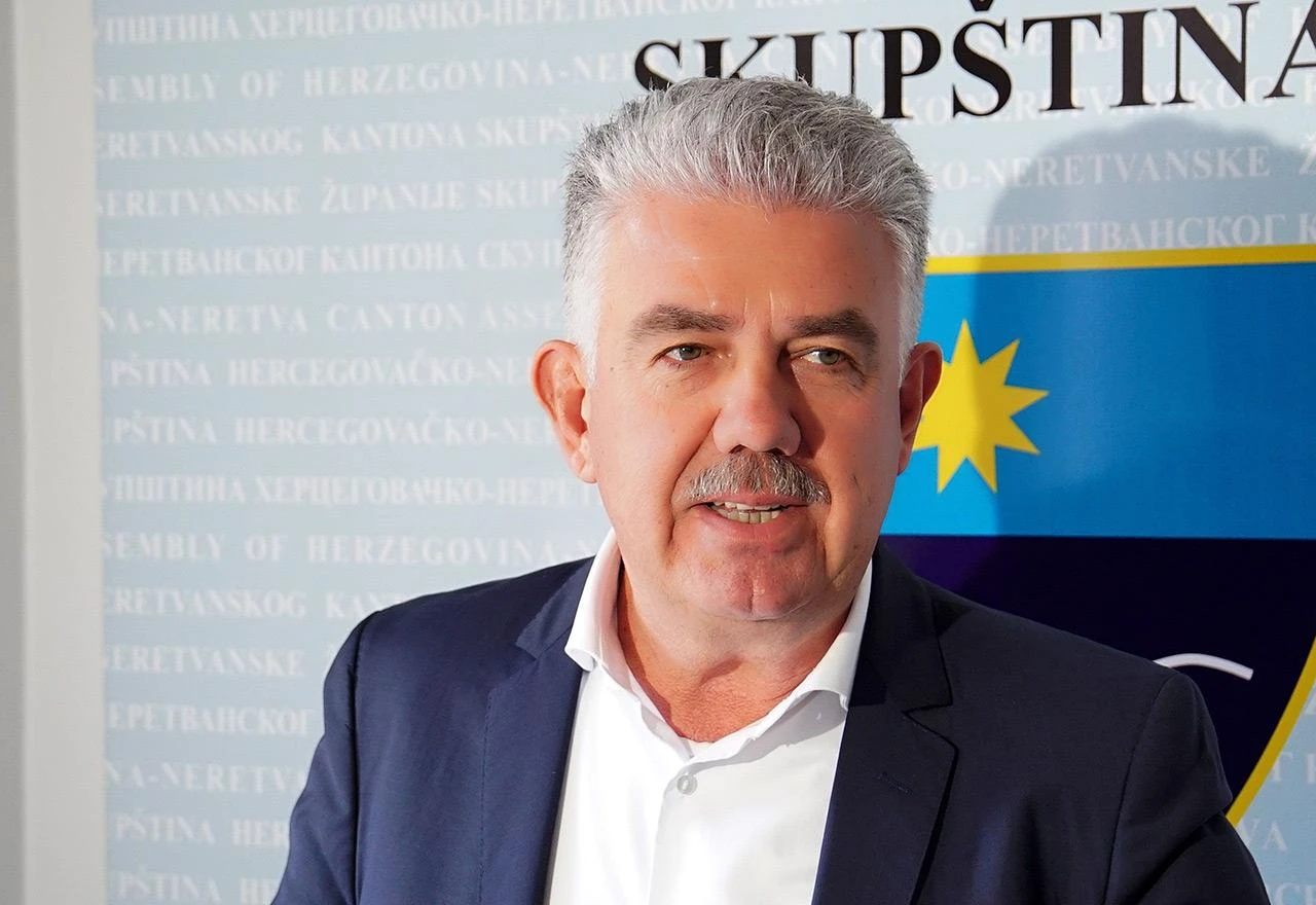 Pogledajte raspored radnih mjesta u uredu premijera