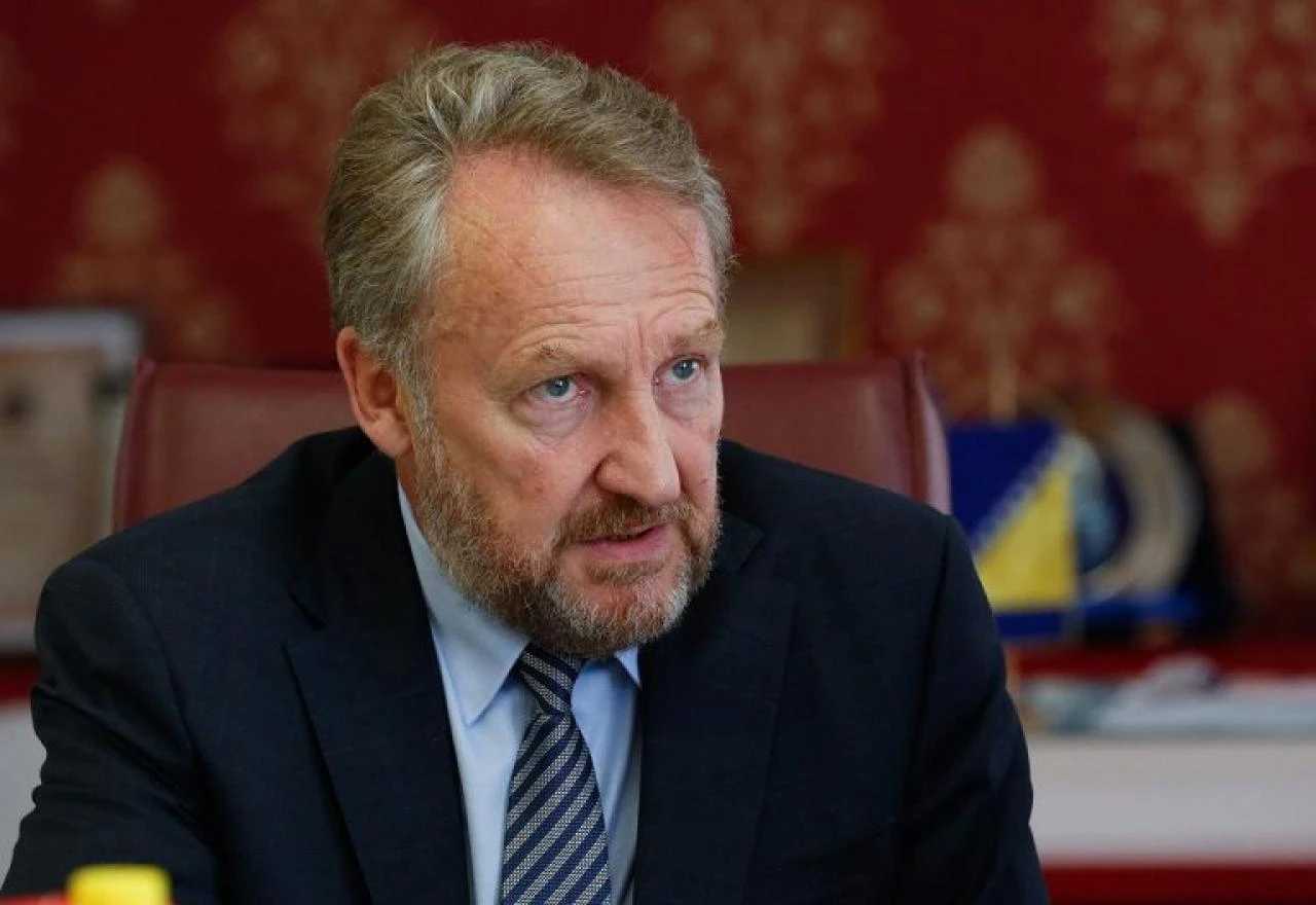 Izetbegović: Respiratori su prenapuhani, a u Americi je više nezaposlenih