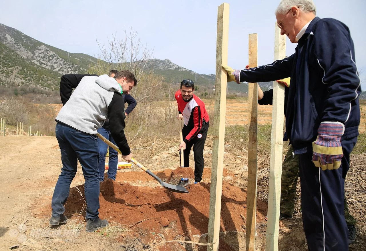 Otvorena prva šetnica mostarskih rudara - posađeno 100 lipa