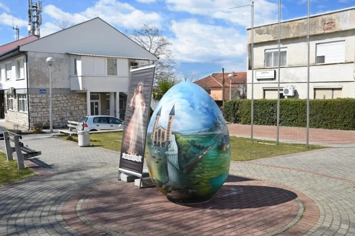 Čitluk: Izložena velika uskrsna pisanica