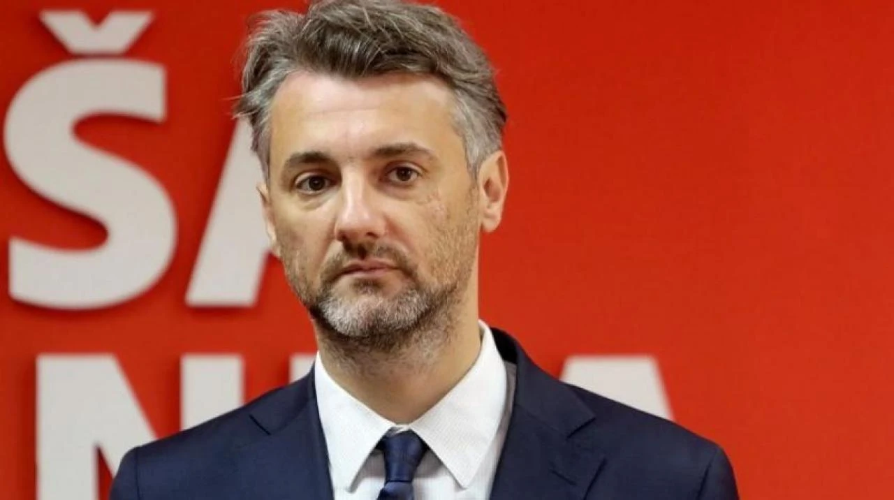 SDA poziva Fortu da prestane prijetiti građanima