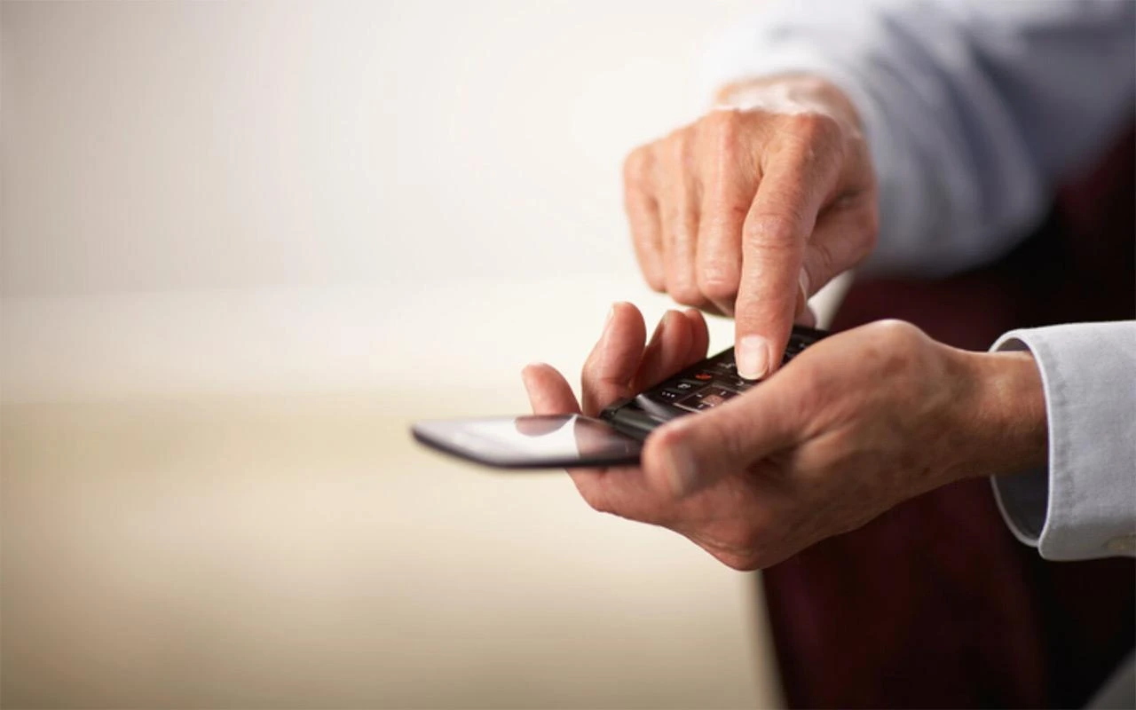 Kako slati i primati SMS poruke s bilo kojeg uređaja?