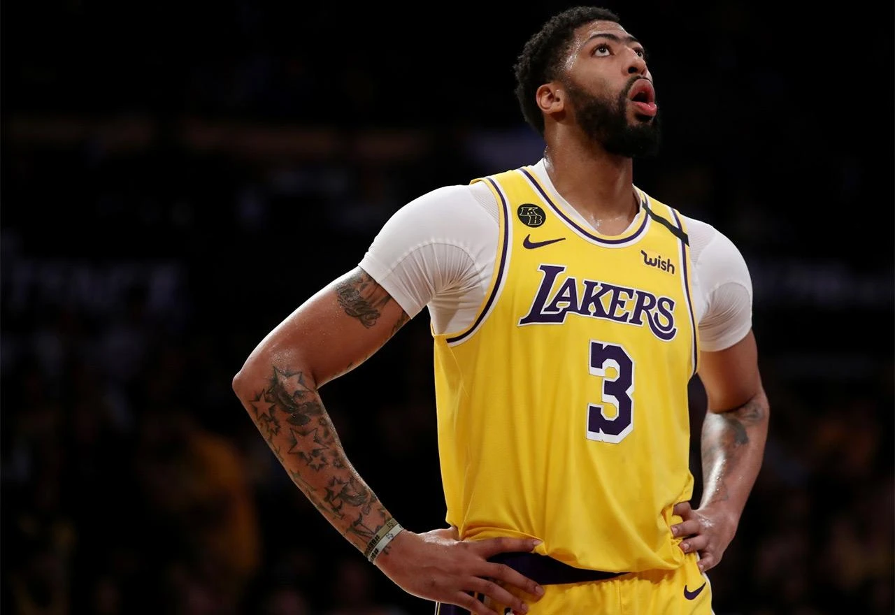 Lakersi ostali bez Davisa