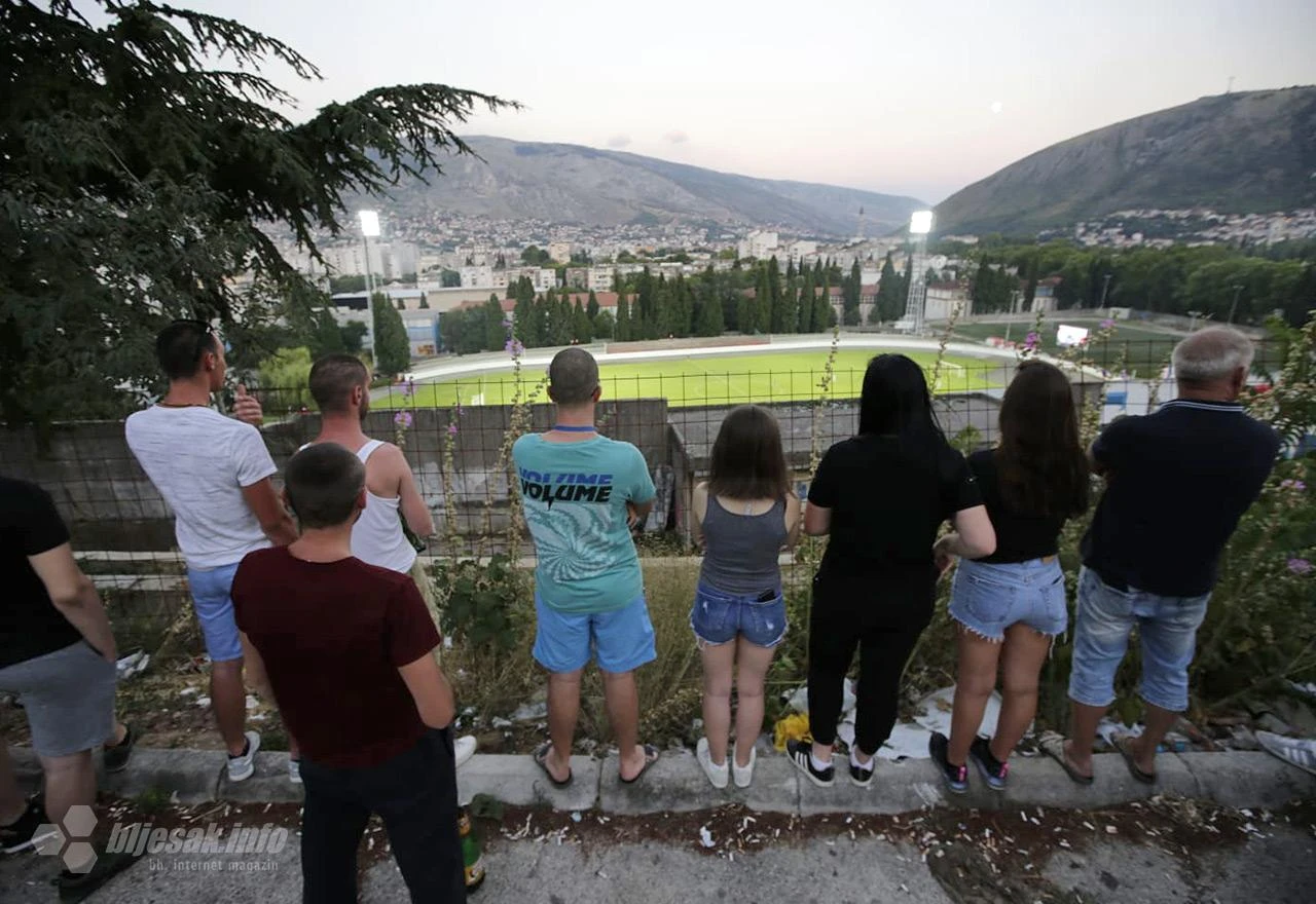 Nogometni savez zatražio povratak gledatelja na stadione