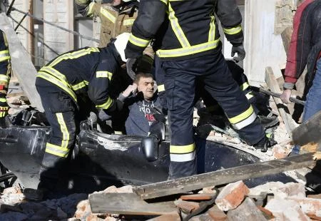 Pripadnici HGSS-a noćas obišli 84 sela, nije bilo ljudi pod ruševinama