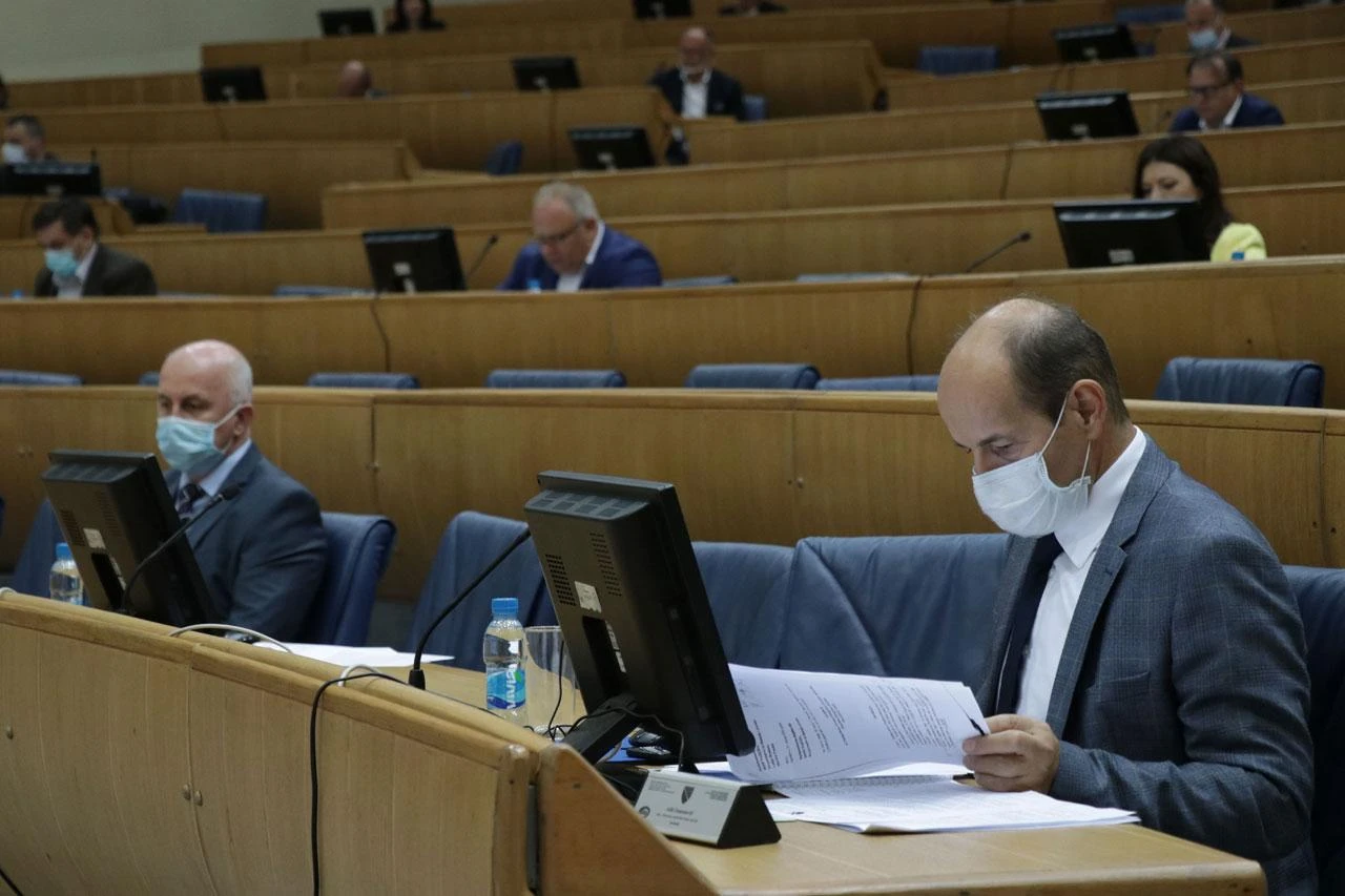 Federalni proračun prošao prvu prepreku