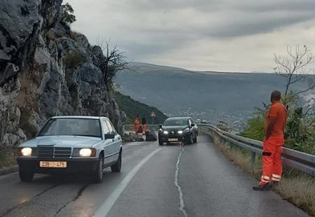 Ceste jutros: Odroni, radovi, magla
