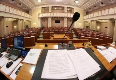 Rijetki sretnici u Hrvatskoj: Zastupnici će kavu moći uzimati na šanku