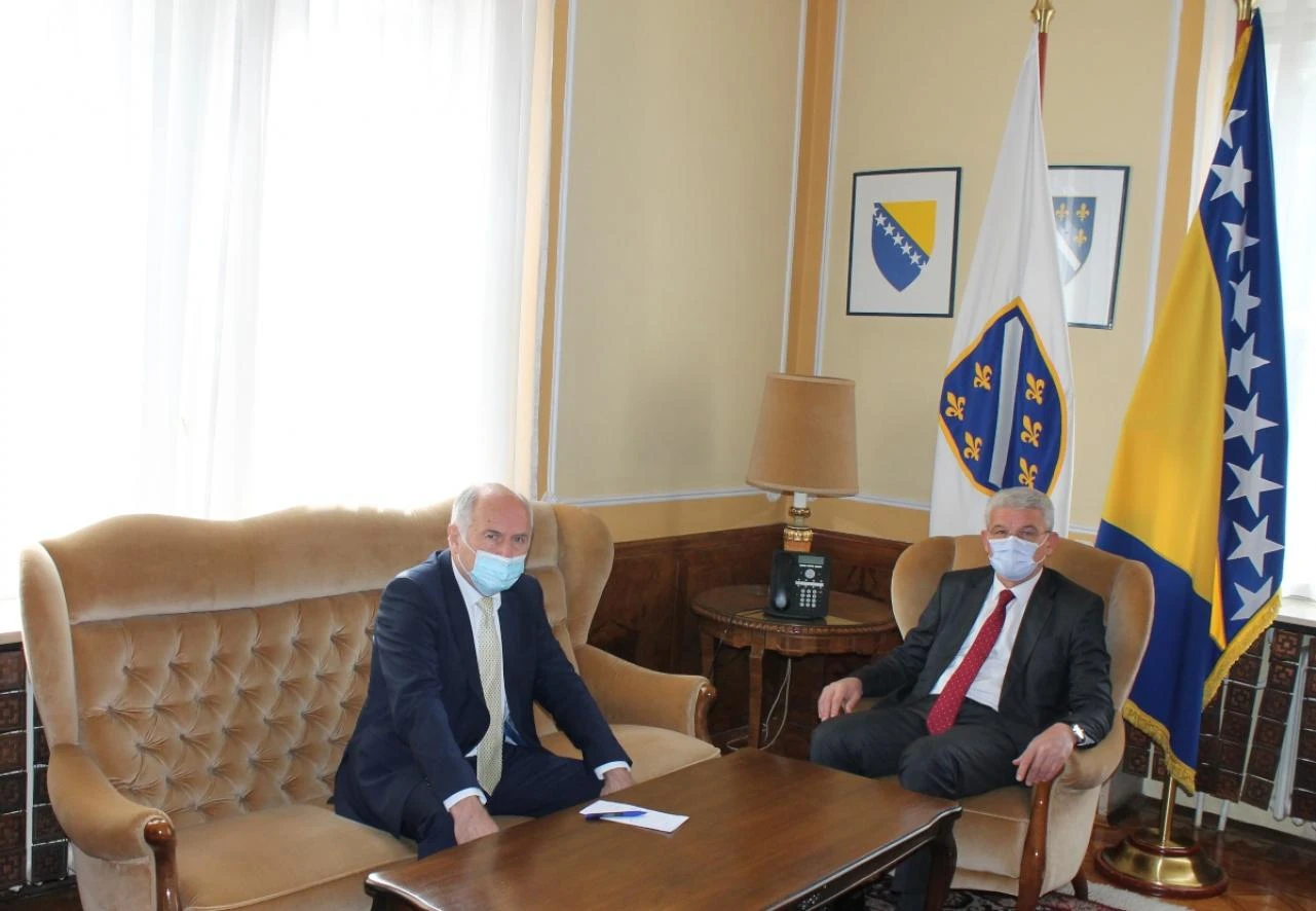 Džaferović i Inzko o političkoj situaciji u BiH