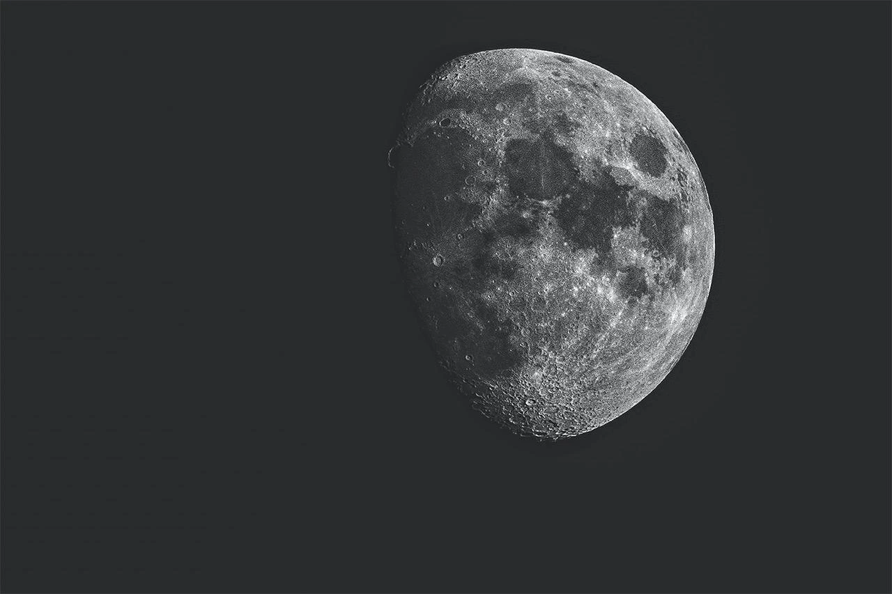 NASA potvrdila prisustvo vode na površini Mjeseca