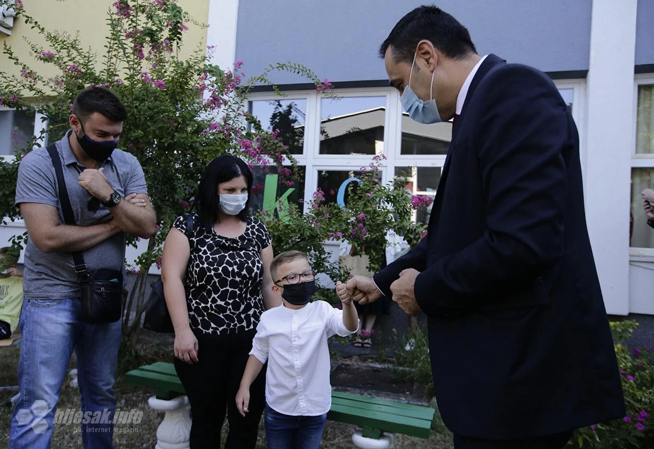 Neizravni odgovor ministra: Nije do djece, do odraslih je 