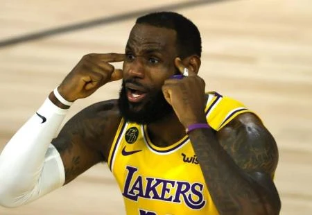 LA Lakersi u polufinalu Zapada, na Istoku prošao Milwaukee