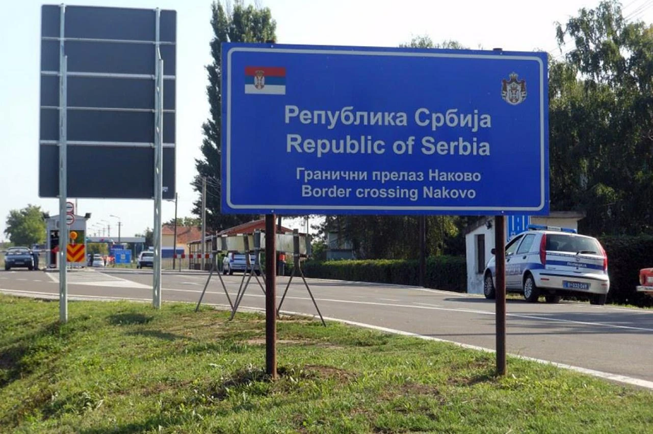 Hrvati ne mogu u Srbiju bez negativnog PCR testa
