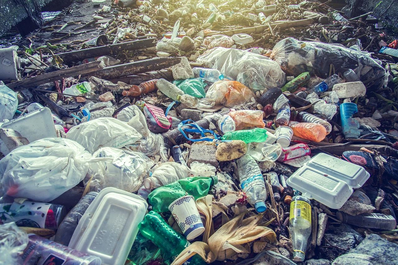 Znanstvenici osmislili plastiku koju je moguće reciklirati neograničen broj puta