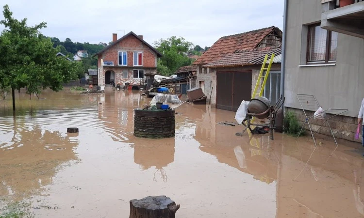 Krenule su poplave