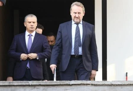 Izetbegović: Nagovarao sam Radončića da ostane
