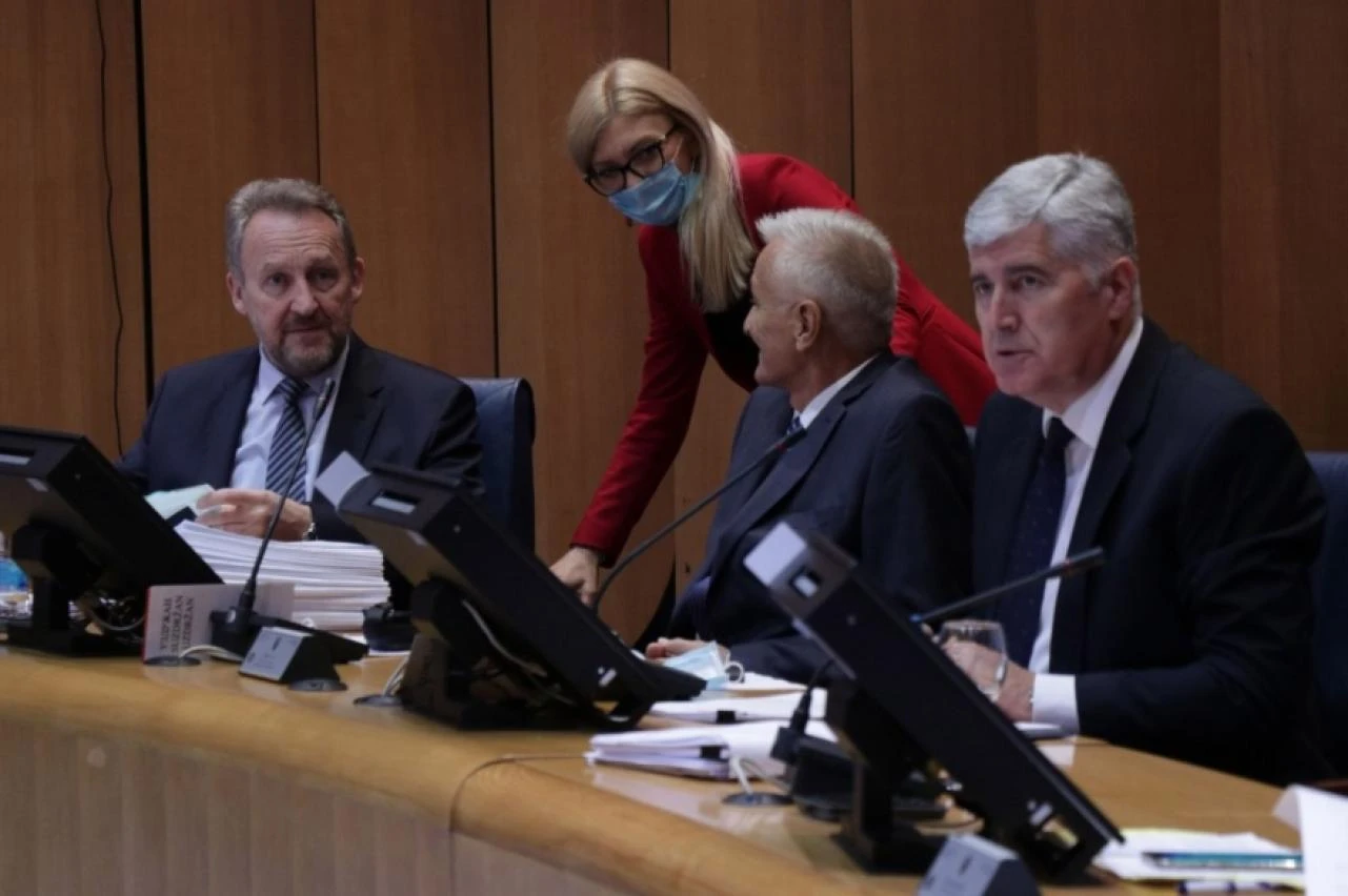 Izetbegović: Ne može Vijeće ministara raspodijeliti sredstva MMF-a