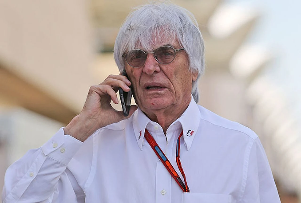 Ecclestone želi Vettela u Mercedesu