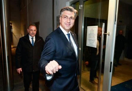 Hrvatska ide u tri faze
