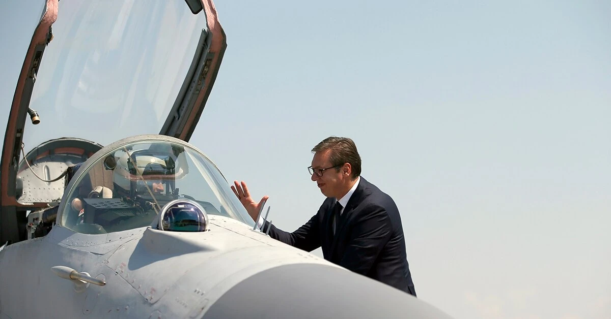 Vučić: Svima po 100 eura