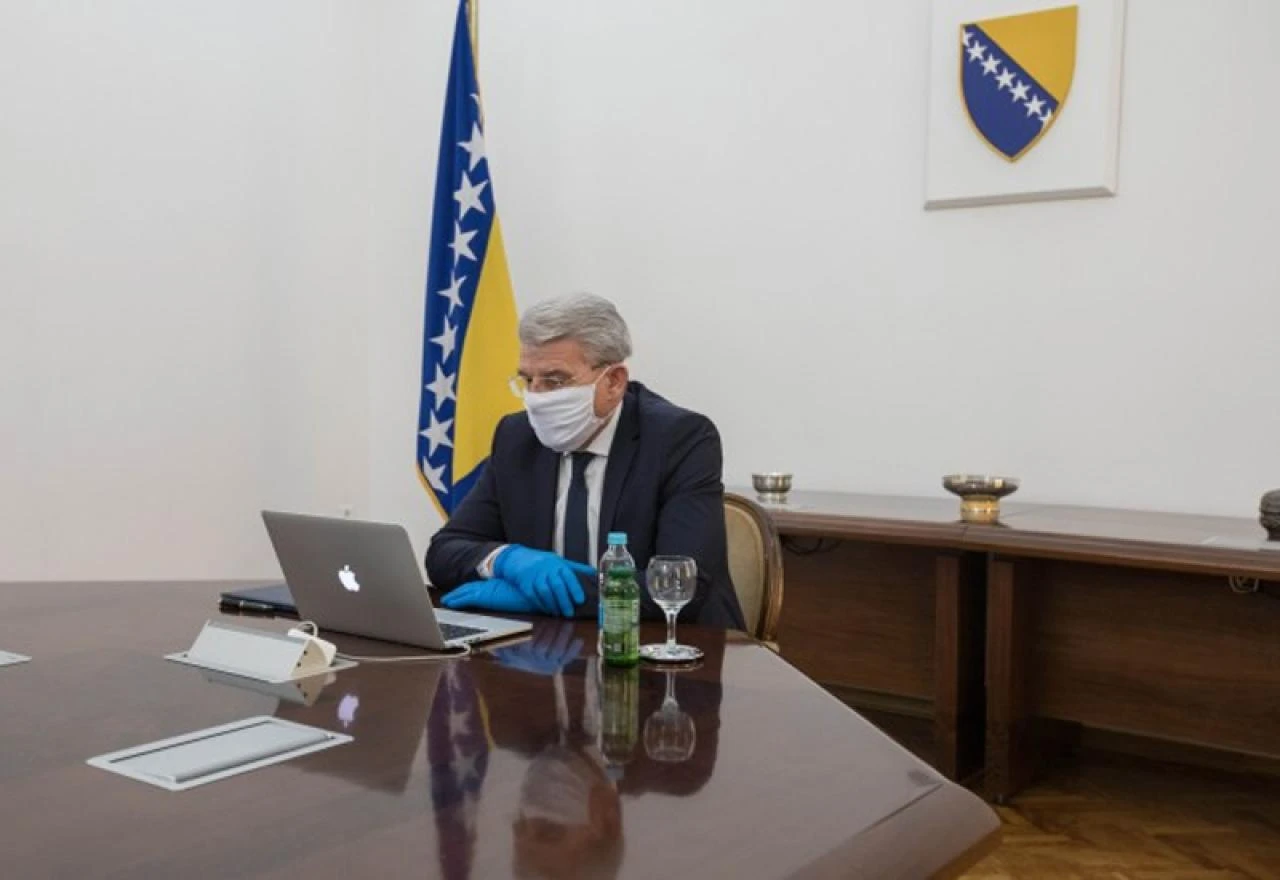 Predsjedništvo BiH podržalo mjere koje se poduzimaju na zaštiti od koronavirusa