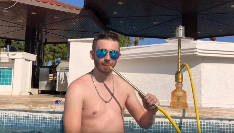 S YouTubea na čelo kriznog stožera