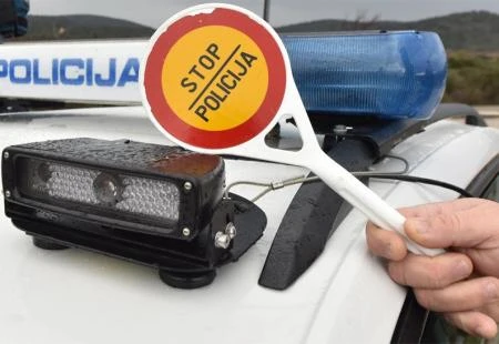 Mostar: Pretjecao policiju pa 'pao' s migrantima