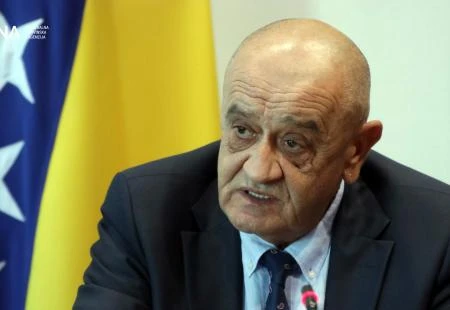 Bevanda: Osigurati financiranje institucija BiH