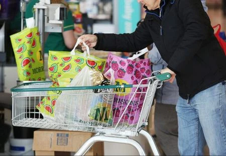 Pomozimo umirovljenicima: Minores traži volontere!