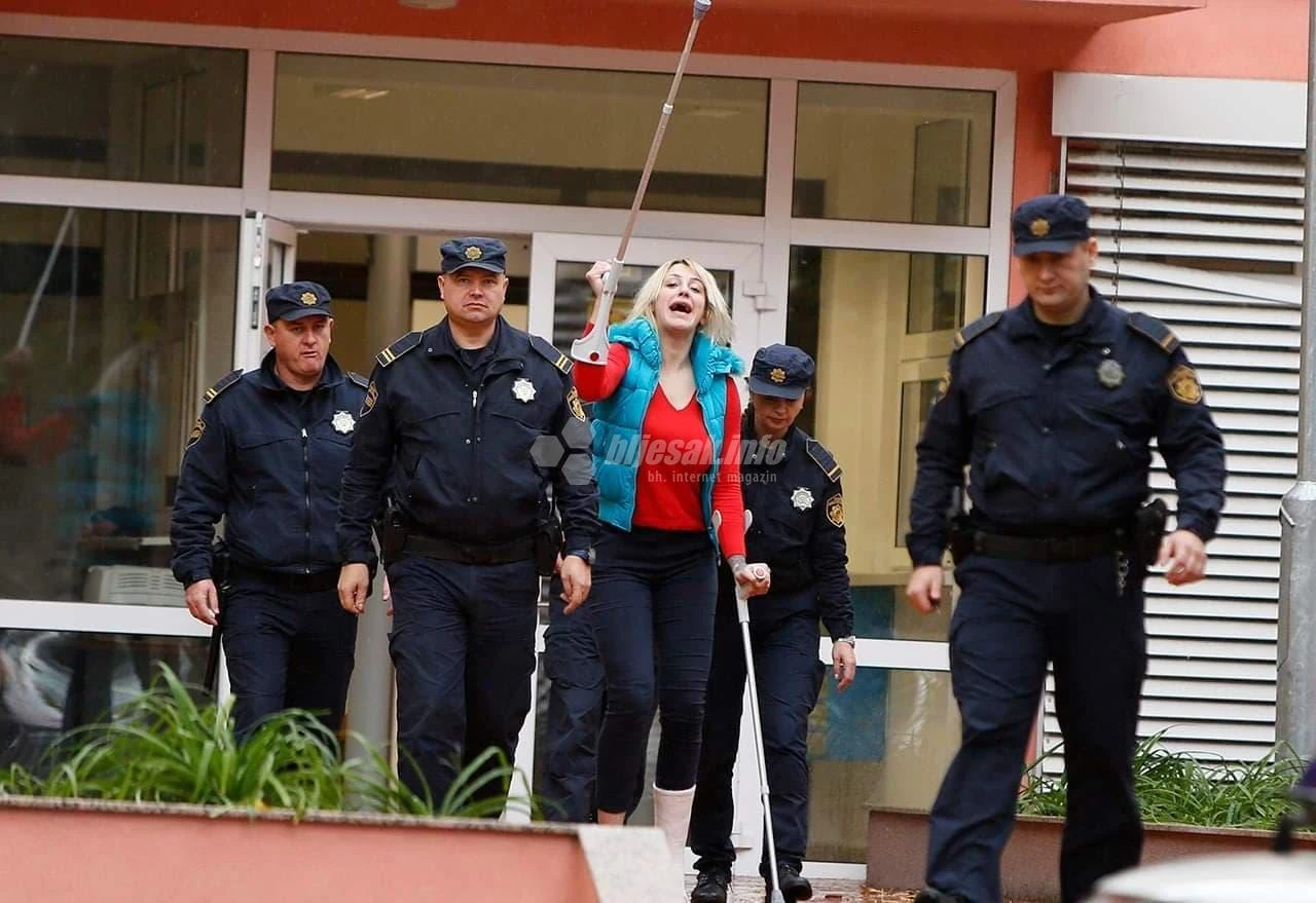 Sunita u naletu bijesa razbila staklo u ćeliji