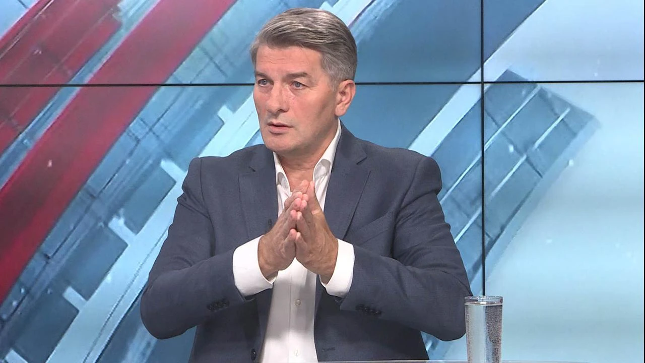 Mehmedović upire prstom u Izetbegovića